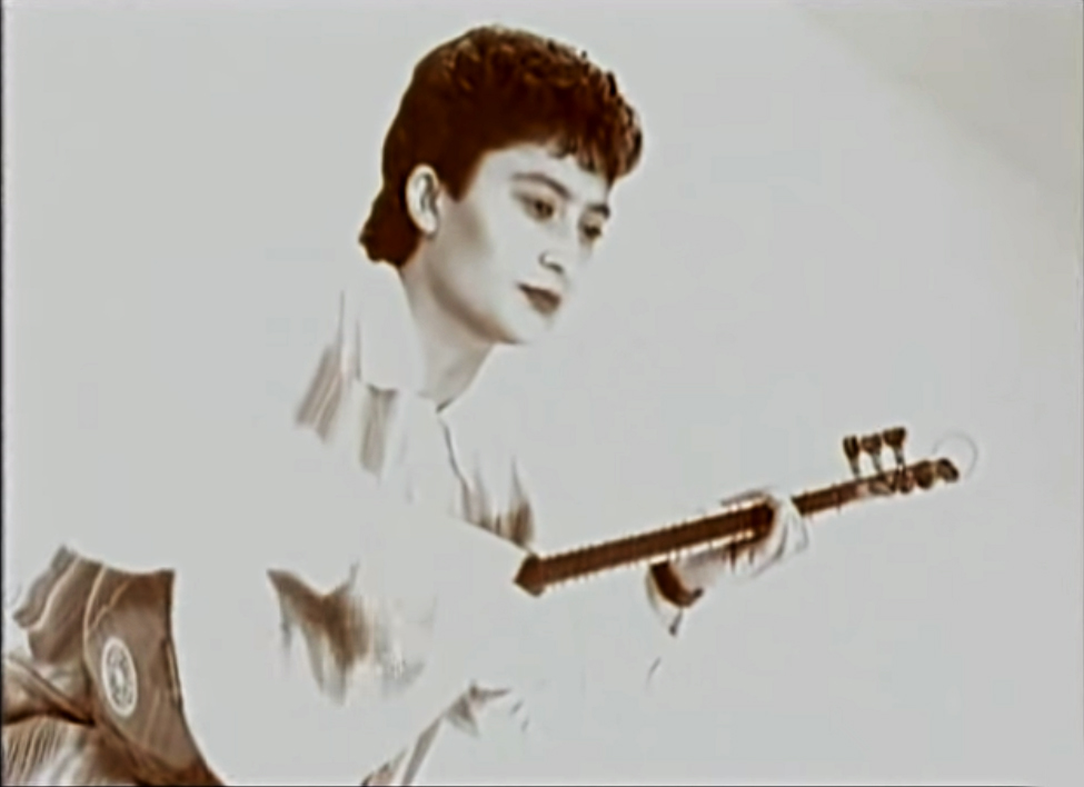 Türkülerle gömün beni hikayesi nedir?